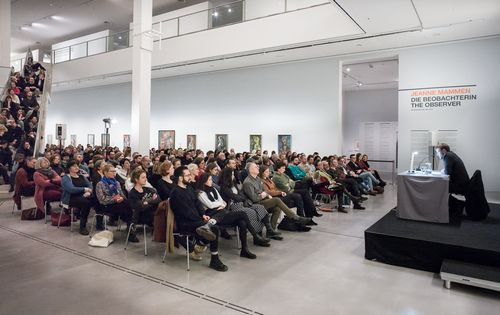 Lesung mit Schauspieler Max Riemelt aus Curt Morecks "Führer durch das lasterhafte Berlin" im Rahmen der Ausstellung "Jeanne Mammen. Die Beobachterin" in der Berlinischen Galerie, 12.1.2018, Foto: Harry Schnitger Lesung mit Schauspieler Max Riemelt aus Curt Morecks "Führer durch das lasterhafte Berlin" im Rahmen der Ausstellung "Jeanne Mammen. Die Beobachterin" in der Berlinischen Galerie, 12.1.2018, Foto: Harry Schnitger