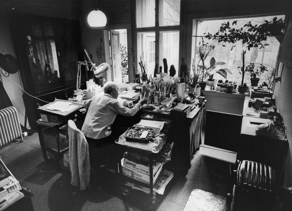 Stefan Moses, Ohne Titel (Hannah Höch in ihrem Haus in Berlin-Heiligensee), 1975