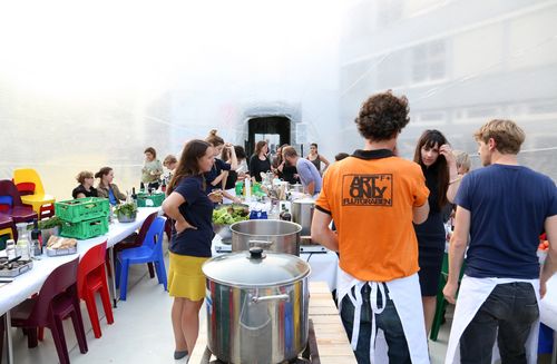 Diskursives Dinner im Küchenmonument, 17.9.2014, Foto: Jirka Jansch Diskursives Dinner im Küchenmonument, 17.9.2014, Foto: Jirka Jansch