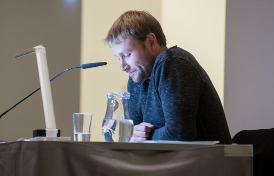 Lesung mit Schauspieler Max Riemelt aus Curt Morecks "Führer durch das lasterhafte Berlin" im Rahmen der Ausstellung "Jeanne Mammen. Die Beobachterin" in der Berlinischen Galerie, 12.1.2018, Foto: Harry Schnitger