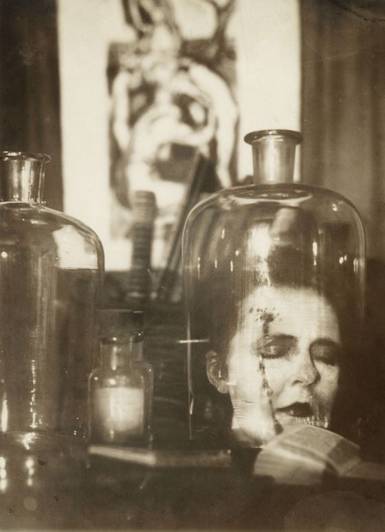 Marta Astfalck-Vietz, Selbstmord in Spiritus, um 1927, © VG Bild-Kunst, Bonn 2025