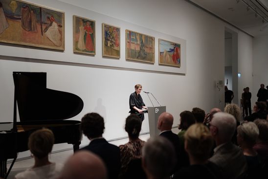 [Translate to English:] Dr. Stefanie Heckmann, Leiterin Sammlung Bildende Kunst und Kuratorin der Ausstellung