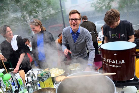 Diskursives Dinner im Küchenmonument, 29.4.2015, Foto: Jirka Jansch