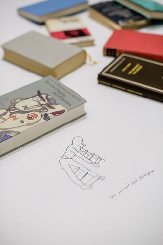 Preview der Ausstellung "Erwin Wurm. Bei Mutti" für Freund*innen der Berlinischen Galerie aus dem Förderverein, 13.4.2016, Foto: Hannes Wiedemann Preview der Ausstellung "Erwin Wurm. Bei Mutti" für Freund*innen der Berlinischen Galerie aus dem Förderverein, 13.4.2016, Foto: Hannes Wiedemann