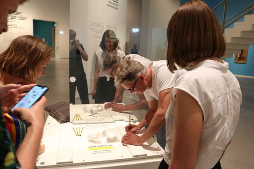 Kick-Off des FSJ-Projekts 2019 "Ich:Du. Du siehst ein Ich, das ich nicht sehe" in der Berlinischen Galerie, 12.6.2019, Foto: Leander Wiesner Kick-Off des FSJ-Projekts 2019 "Ich:Du. Du siehst ein Ich, das ich nicht sehe" in der Berlinischen Galerie, 12.6.2019, Foto: Leander Wiesner