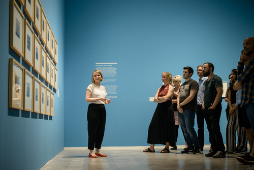 Art After Work zur Ausstellung "Fotografierte Ferne", 6.7.2017, Foto: Hannes Wiedemann Art After Work zur Ausstellung "Fotografierte Ferne", 6.7.2017, Foto: Hannes Wiedemann