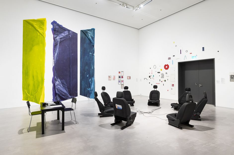Ausstellungsansicht „Klassenfragen – Kunst und ihre Produktionsbedingungen“, Berlinische Galerie