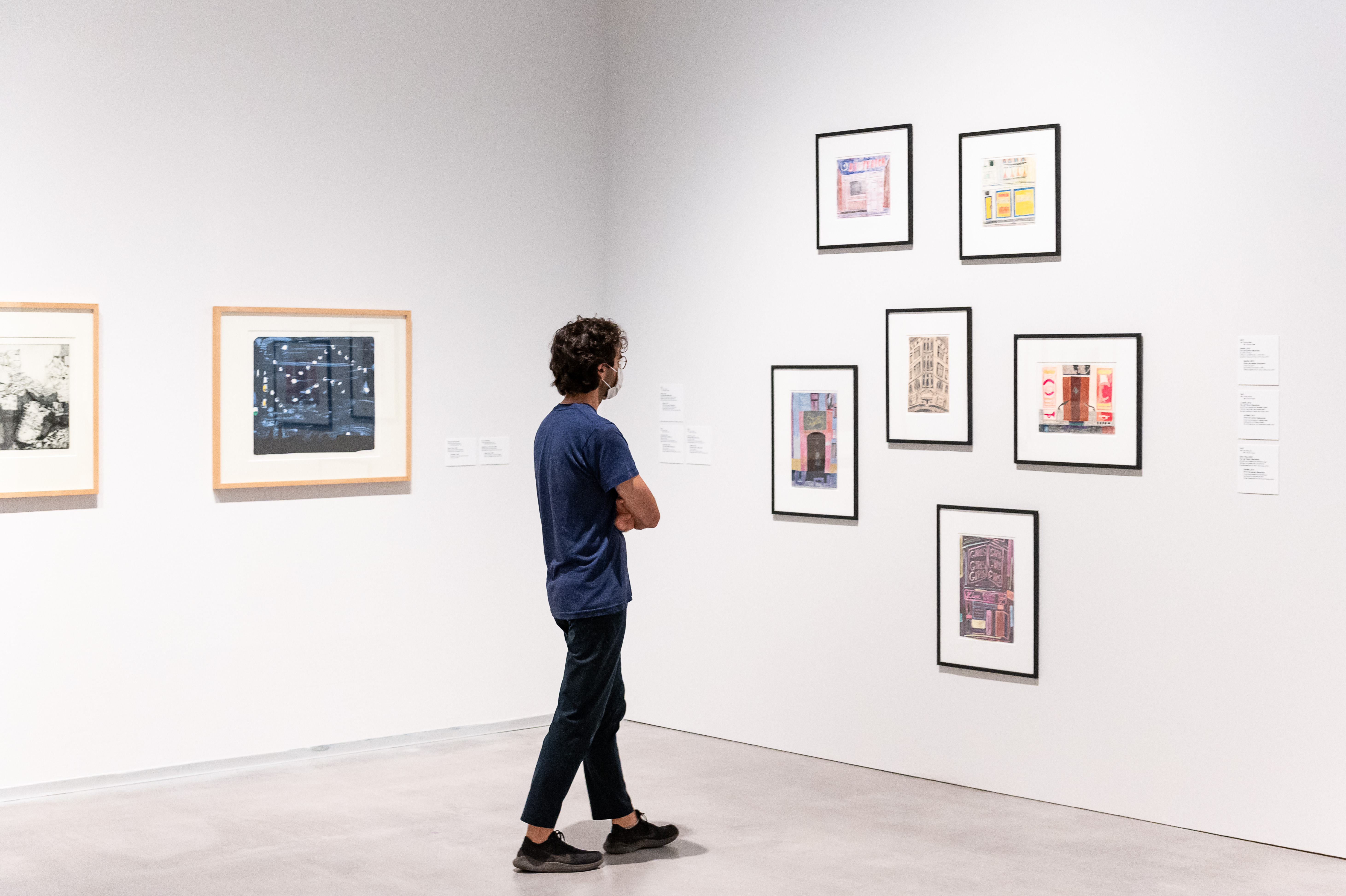 Ausstellungsansicht "Gezeichnete Stadt", Berlinische Galerie, Foto: © Harry Schnitger (Abgebildete Werke: K. H. Hödicke und Tal R) Ausstellungsansicht "Gezeichnete Stadt", Berlinische Galerie, Foto: © Harry Schnitger (Abgebildete Werke: K. H. Hödicke und Tal R)